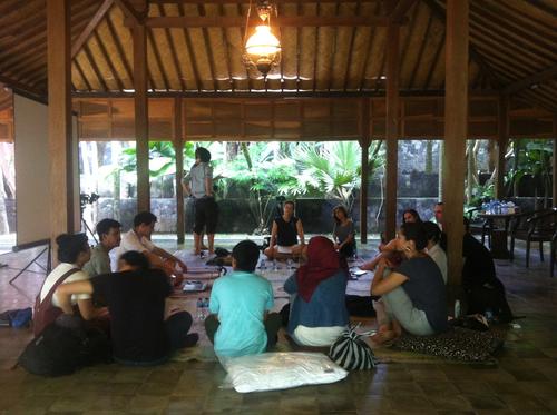 Workshop Session at SaRangG Building in Yogyakarta, image: KUNCI